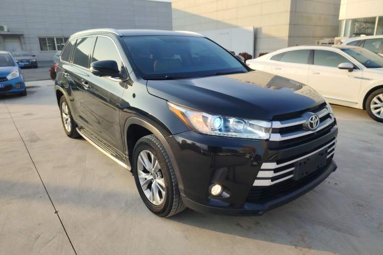 Used Toyota Highlander 2018 2.0T Two-Wheel Drive Elite Edition 7 Seats Emission Standard China V Exterior 2