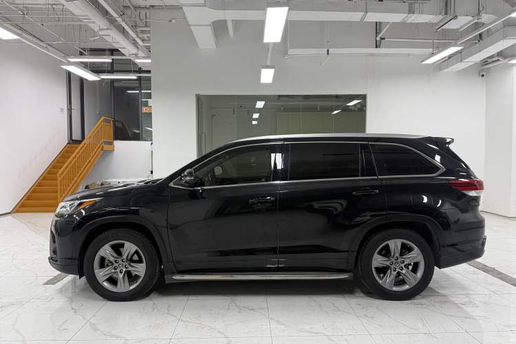 Used Toyota Highlander 2018 2.0T Four-Wheel Drive Luxury Version 7 Seats China VI Standard Exterior 2