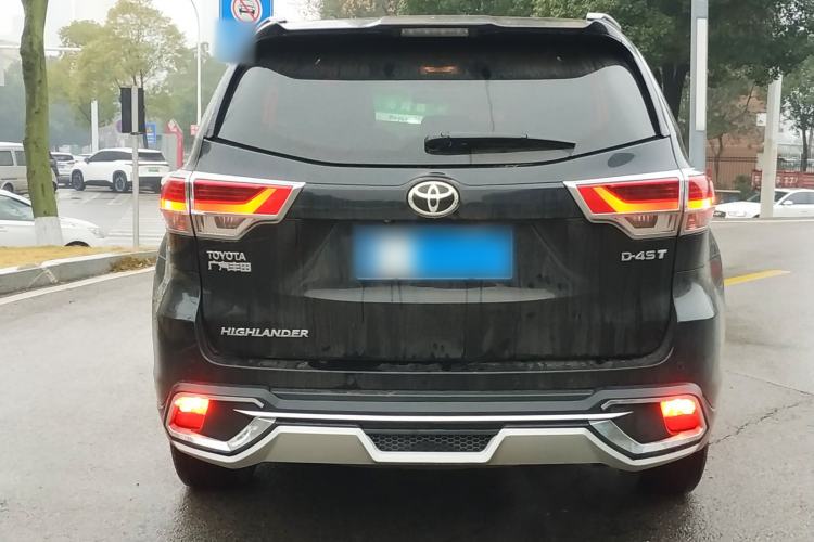Used Toyota Highlander 2018 2.0T Two-Wheel Drive Elite Edition 7 Seats China VI Standard Exterior 3