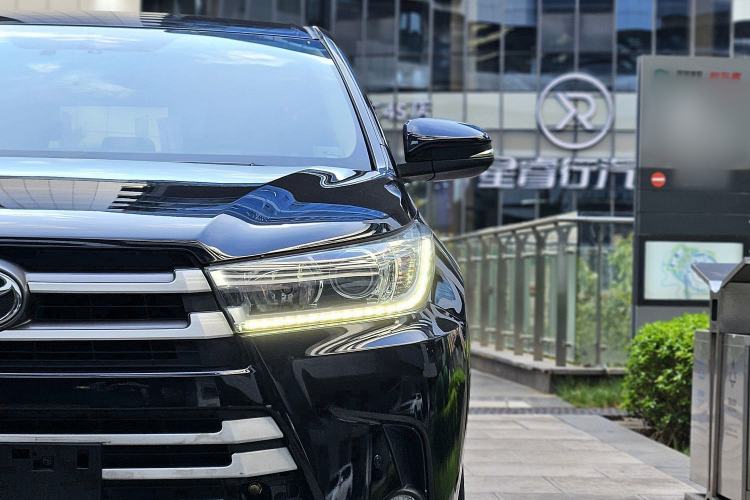 Used Toyota Highlander 2018 2.0T Two-Wheel Drive Elite Edition 5 Seats Emission Standard China V Exterior 3