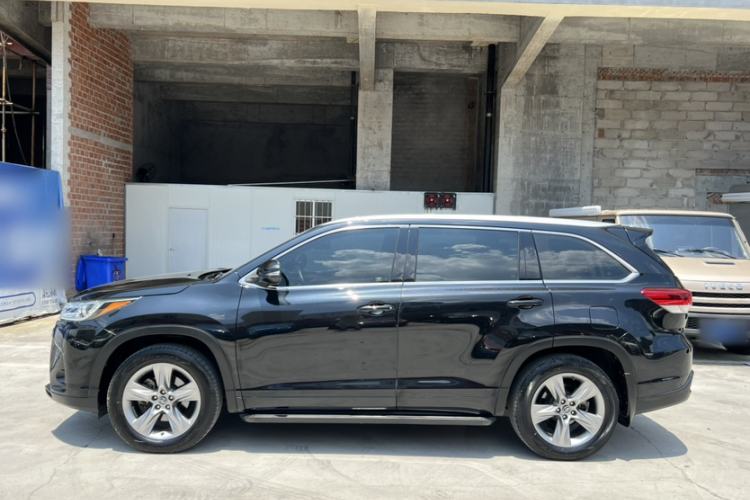 Used Toyota Highlander 2018 2.0T Four-Wheel Drive Luxury Version 7 Seats China VI Standard Exterior 3