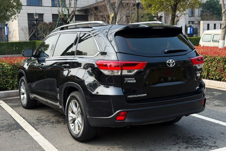Used Toyota Highlander 2018 2.0T Four-Wheel Drive Elite Edition 7 Seats China V Standard Exterior 3