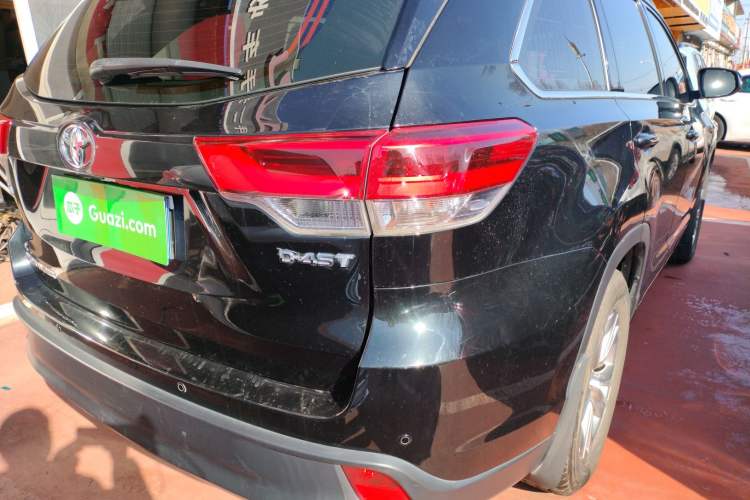 Used Toyota Highlander 2018 2.0T Two-Wheel Drive Elite Version 5 Seats China VI Standard Exterior 3