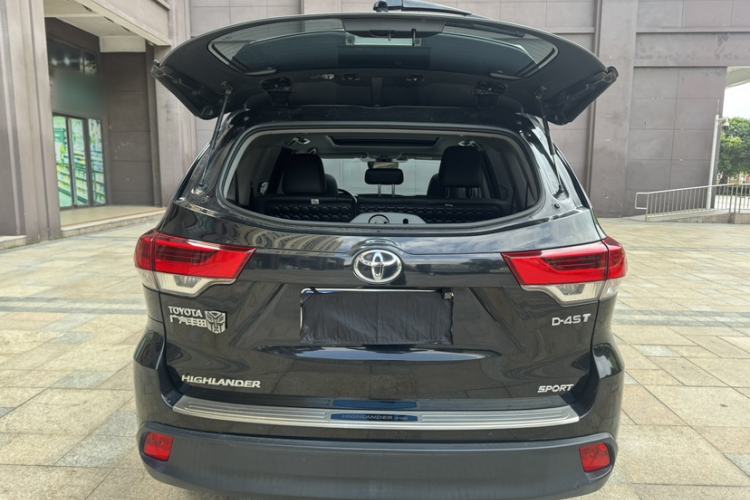Used Toyota Highlander 2018 2.0T Two-Wheel Drive Prestige Edition 7 Seats China VI Standard Exterior 3