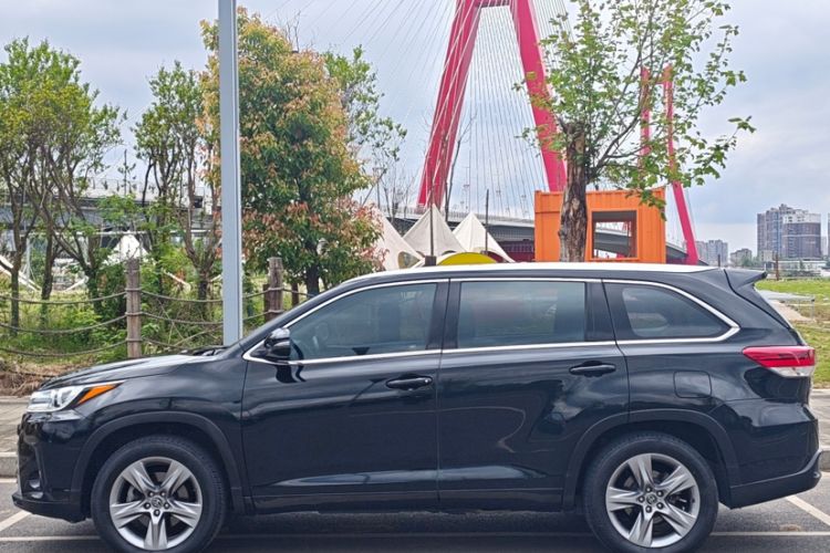 Used Toyota Highlander 2018 2.0T Four-Wheel Drive Prestige Version 7 Seats China V Emission Standard Exterior 3