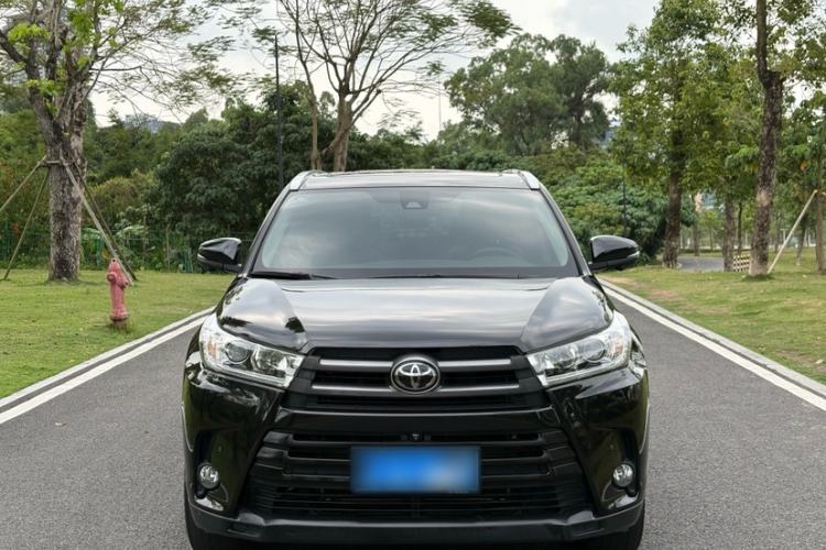 Used Toyota Highlander 2018 2.0T Four-Wheel Drive Luxury Version 7 Seats China VI Standard Exterior 3