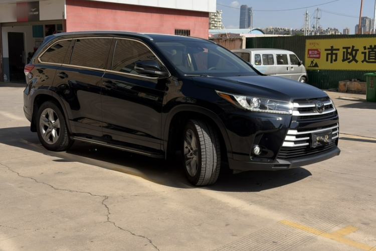 Used Toyota Highlander 2018 2.0T Four-Wheel Drive Luxury Edition 7 Seats China V Emission Standard Exterior 3