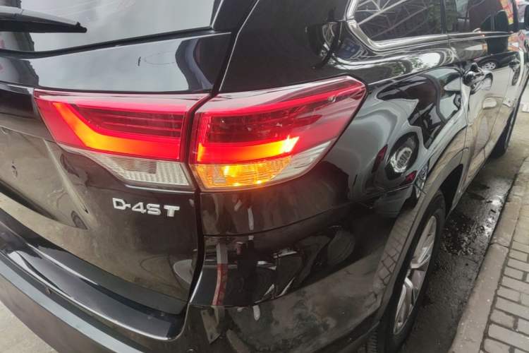 Used Toyota Highlander 2018 2.0T Two-Wheel Drive Elite Edition 5 Seats Emission Standard China V Exterior 3