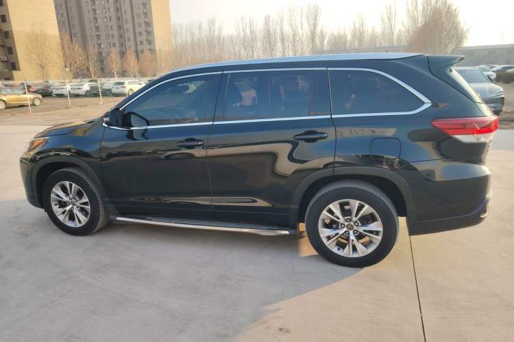 Used Toyota Highlander 2018 2.0T Two-Wheel Drive Elite Edition 7 Seats Emission Standard China V Exterior 3
