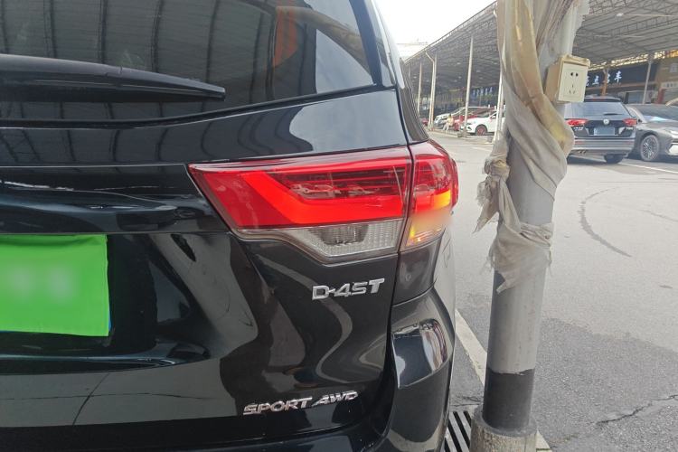 Used Toyota Highlander 2018 2.0T Four-Wheel Drive Luxury Edition 7 Seats China V Emission Standard Exterior 3