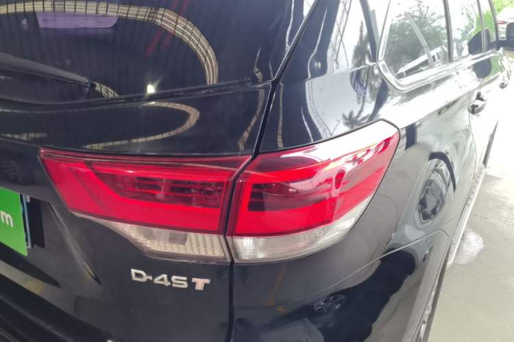 Used Toyota Highlander 2018 2.0T Four-Wheel Drive Luxury Version 7 Seats China VI Standard Exterior 3