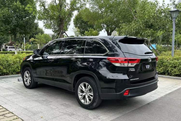 Used Toyota Highlander 2018 2.0T Two-Wheel Drive Elite Edition 7 Seats Emission Standard China V Exterior 3