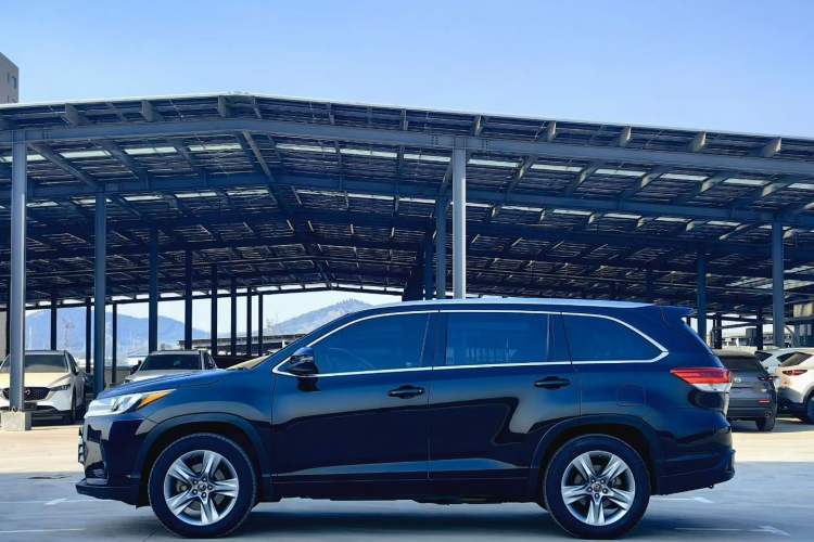 Used Toyota Highlander 2018 2.0T Four-Wheel Drive Luxury Edition 7 Seats China V Emission Standard Exterior 3