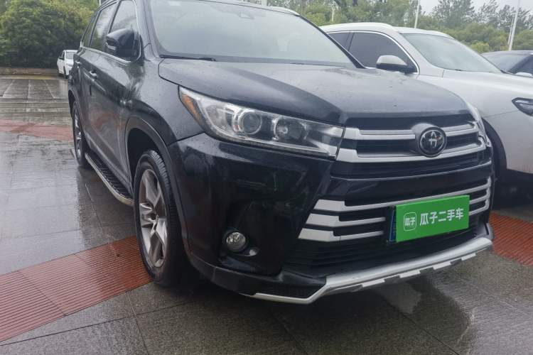 Used Toyota Highlander 2018 2.0T Four-Wheel Drive Luxury Edition 7 Seats China V Emission Standard Exterior 4