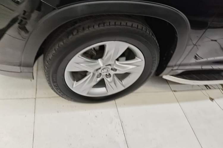 Used Toyota Highlander 2018 2.0T Four-Wheel Drive Luxury Version 7 Seats China VI Standard Exterior 4