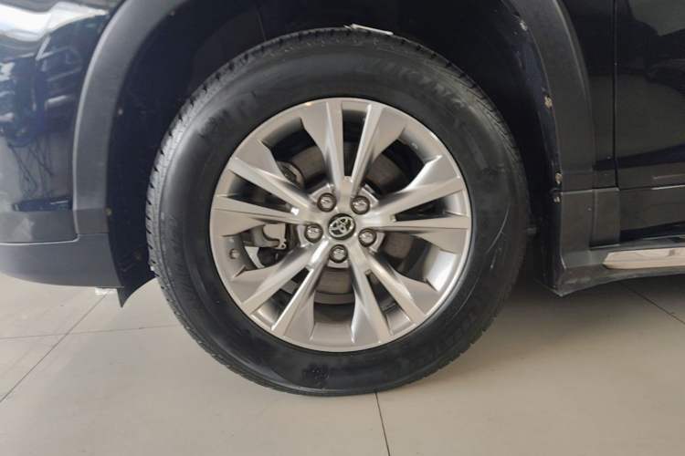 Used Toyota Highlander 2018 2.0T Two-Wheel Drive Elite Version 5 Seats China VI Standard Exterior 4