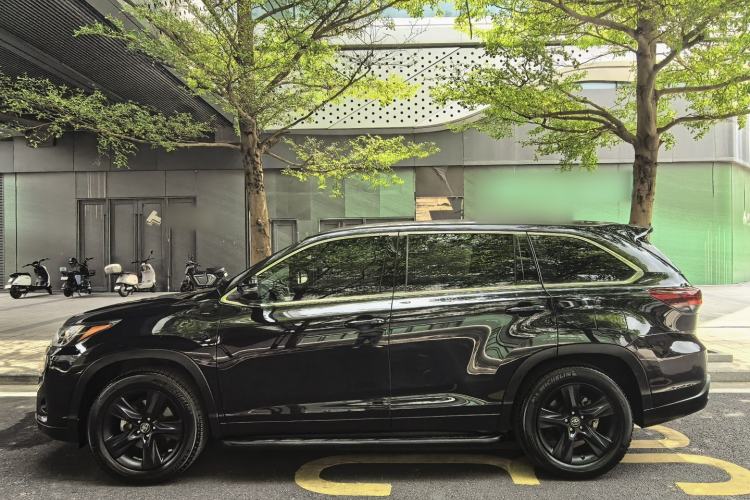 Used Toyota Highlander 2018 2.0T Four-Wheel Drive Knight Edition 7 Seats China VI Standard Exterior 4