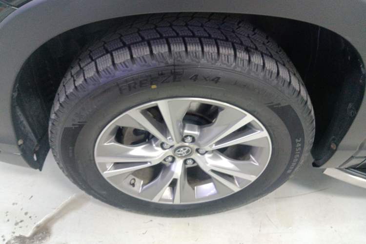 Used Toyota Highlander 2018 2.0T Four-Wheel Drive Elite Edition 7 Seats China VI Standard Exterior 4