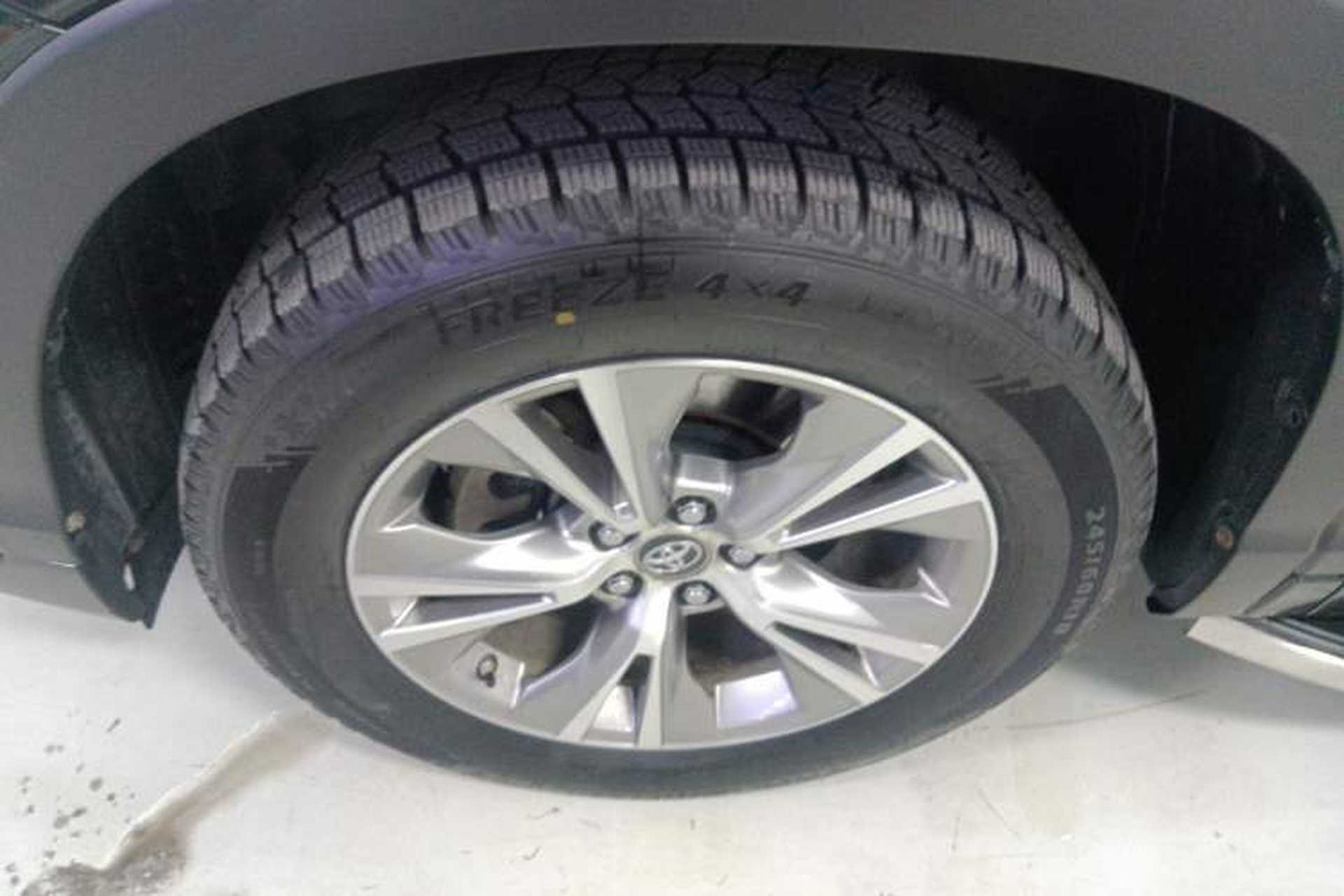 Used Toyota Highlander 2018 2.0T Four-Wheel Drive Elite Edition 7 Seats China VI Standard Exterior 4