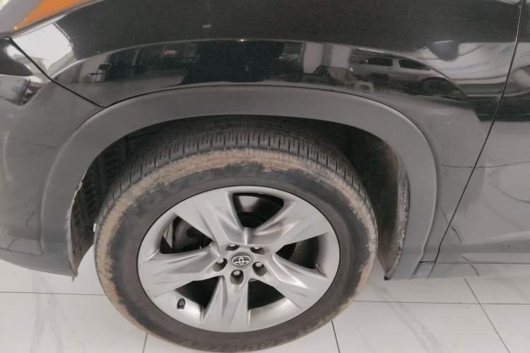 Used Toyota Highlander 2018 2.0T Four-Wheel Drive Luxury Version 7 Seats China VI Standard Exterior 4