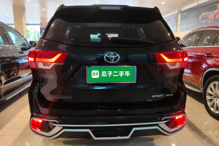 Used Toyota Highlander 2018 2.0T Four-Wheel Drive Knight Edition 7 Seats China VI Standard Exterior 4