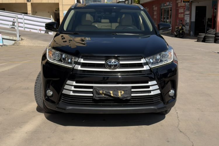 Used Toyota Highlander 2018 2.0T Four-Wheel Drive Luxury Edition 7 Seats China V Emission Standard Exterior 4