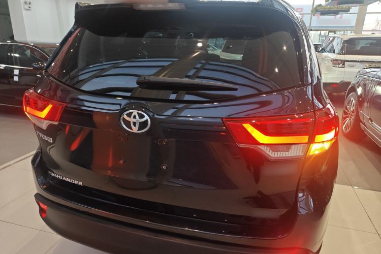 Used Toyota Highlander 2018 2.0T Two-Wheel Drive Luxury Edition 7 Seats China VI Standard Exterior 4
