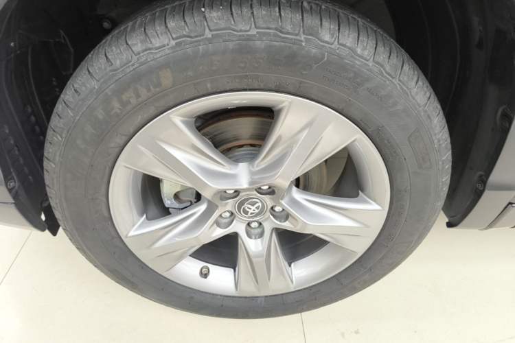 Used Toyota Highlander 2018 2.0T Four-Wheel Drive Luxury Version 7 Seats China VI Standard Exterior 4