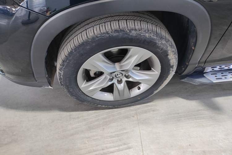 Used Toyota Highlander 2018 2.0T Four-Wheel Drive Luxury Edition 7 Seats China V Emission Standard Exterior 4