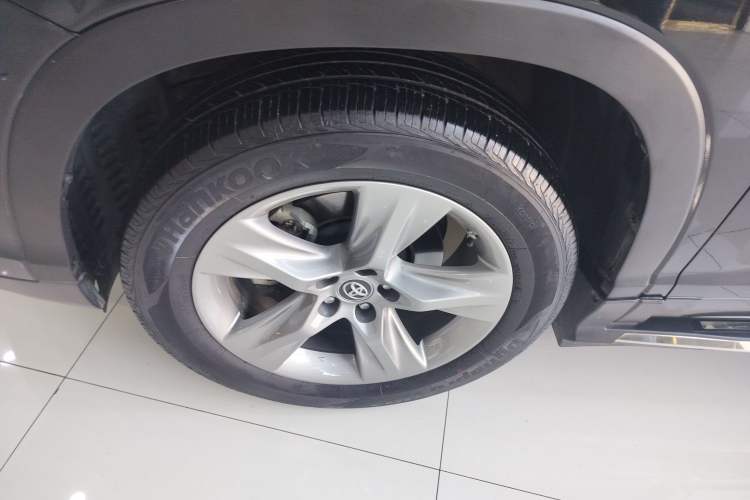 Used Toyota Highlander 2018 2.0T Four-Wheel Drive Luxury Version 7 Seats China VI Standard Exterior 4