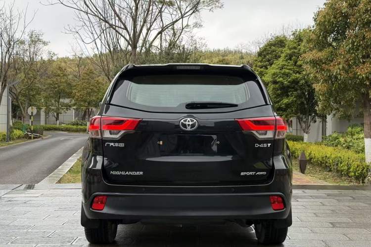Used Toyota Highlander 2018 2.0T Four-Wheel Drive Luxury Version 7 Seats China VI Standard Exterior 5