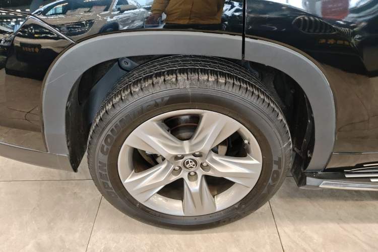 Used Toyota Highlander 2018 2.0T Four-Wheel Drive Luxury Edition 7 Seats China V Emission Standard Exterior 5