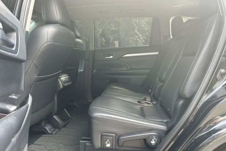 Used Toyota Highlander 2018 2.0T Four-Wheel Drive Luxury Version 7 Seats China VI Standard Exterior 5