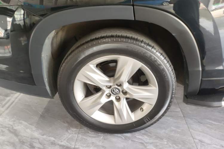Used Toyota Highlander 2018 2.0T Four-Wheel Drive Luxury Version 7 Seats China VI Standard Exterior 5