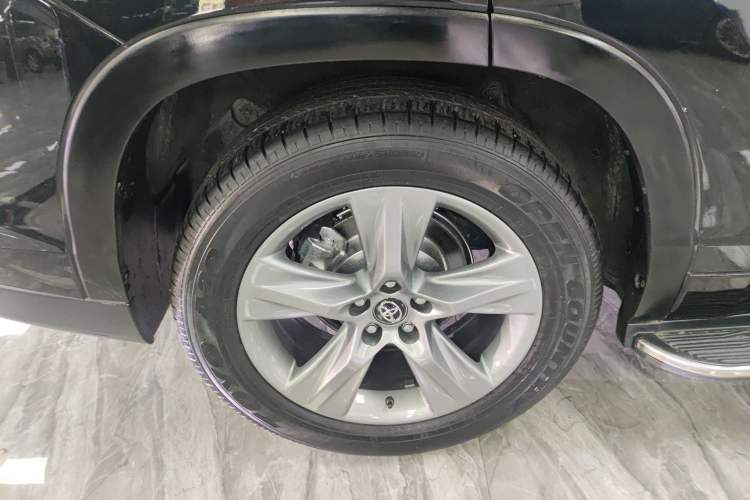 Used Toyota Highlander 2018 2.0T Two-Wheel Drive Luxury Edition 7 Seats China VI Standard Exterior 5