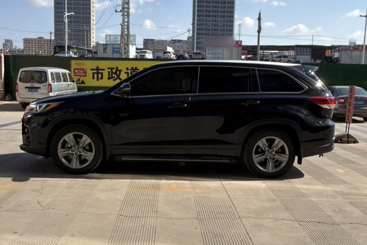 Used Toyota Highlander 2018 2.0T Four-Wheel Drive Luxury Edition 7 Seats China V Emission Standard Exterior 5