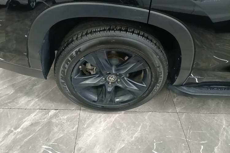 Used Toyota Highlander 2018 2.0T Four-Wheel Drive Knight Edition 7 Seats China VI Standard Exterior 5