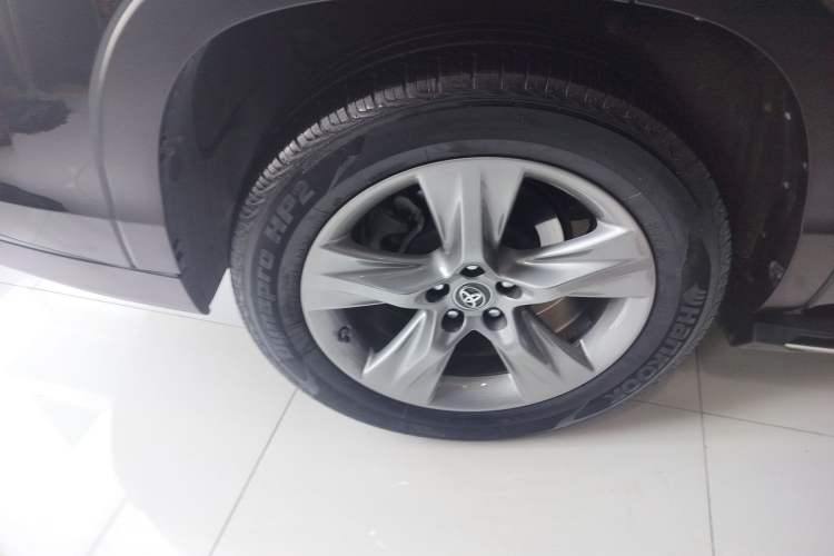 Used Toyota Highlander 2018 2.0T Four-Wheel Drive Luxury Version 7 Seats China VI Standard Exterior 5