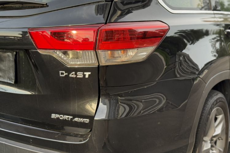 Used Toyota Highlander 2018 2.0T Four-Wheel Drive Luxury Version 7 Seats China VI Standard Exterior 5