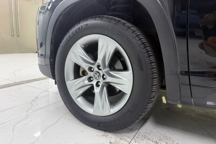 Used Toyota Highlander 2018 2.0T Four-Wheel Drive Prestige Version 7 Seats China VI Standard Exterior 6