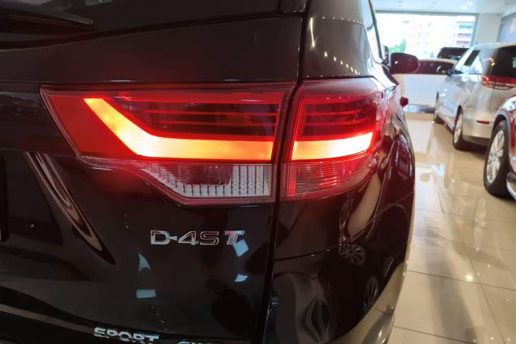 Used Toyota Highlander 2018 2.0T Four-Wheel Drive Knight Edition 7 Seats China VI Standard Exterior 6