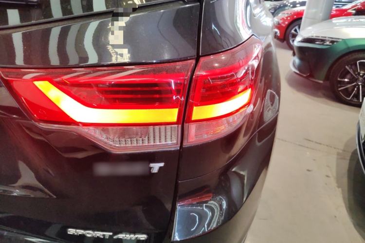 Used Toyota Highlander 2018 2.0T Four-Wheel Drive Luxury Version 7 Seats China VI Standard Exterior 6