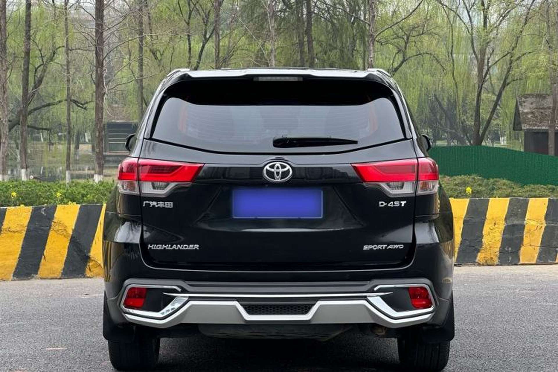 Used Toyota Highlander 2018 2.0T Four-Wheel Drive Luxury Version 7 Seats China VI Standard Exterior 6
