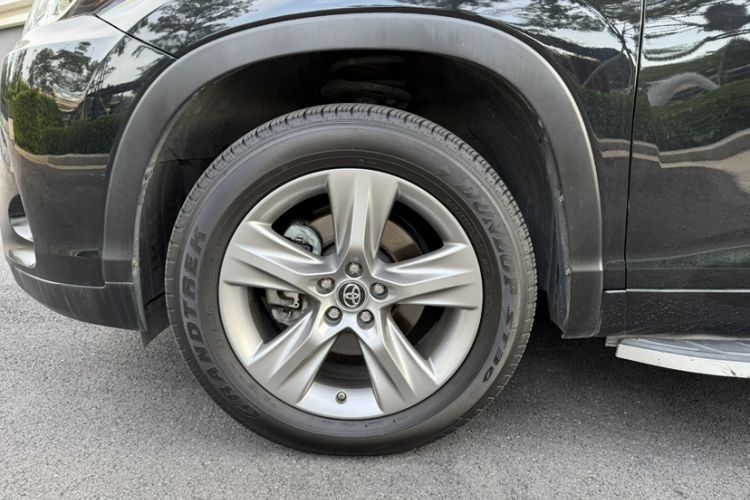 Used Toyota Highlander 2018 2.0T Four-Wheel Drive Luxury Version 7 Seats China VI Standard Exterior 6