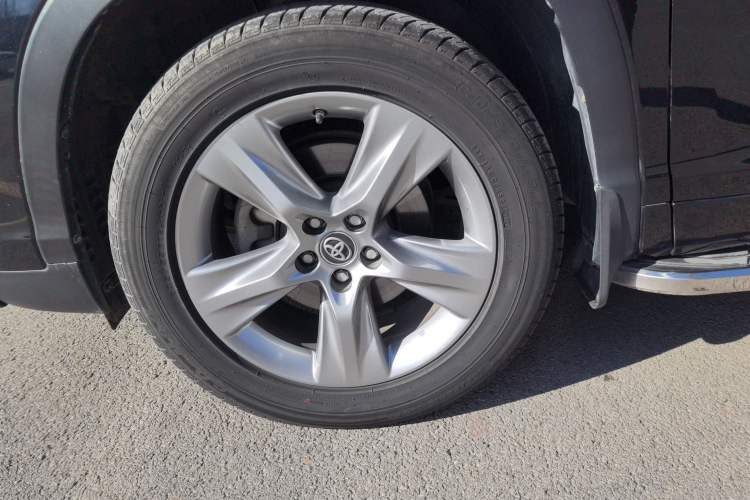 Used Toyota Highlander 2018 2.0T Two-Wheel Drive Prestige Edition 7 Seats China VI Standard Exterior 7