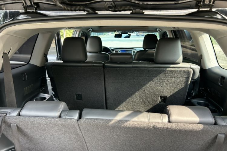 Used Toyota Highlander 2018 2.0T Four-Wheel Drive Luxury Version 7 Seats China VI Standard Exterior 7