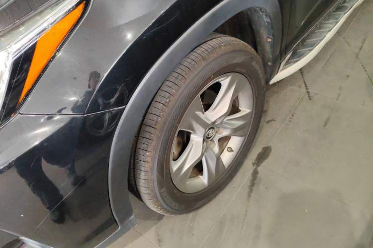 Used Toyota Highlander 2018 2.0T Four-Wheel Drive Luxury Version 7 Seats China VI Standard Exterior 7