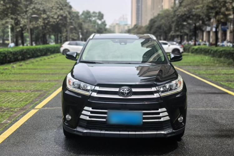 Used Toyota Highlander 2018 2.0T Four-Wheel Drive Luxury Version 7 Seats China VI Standard Exterior 7