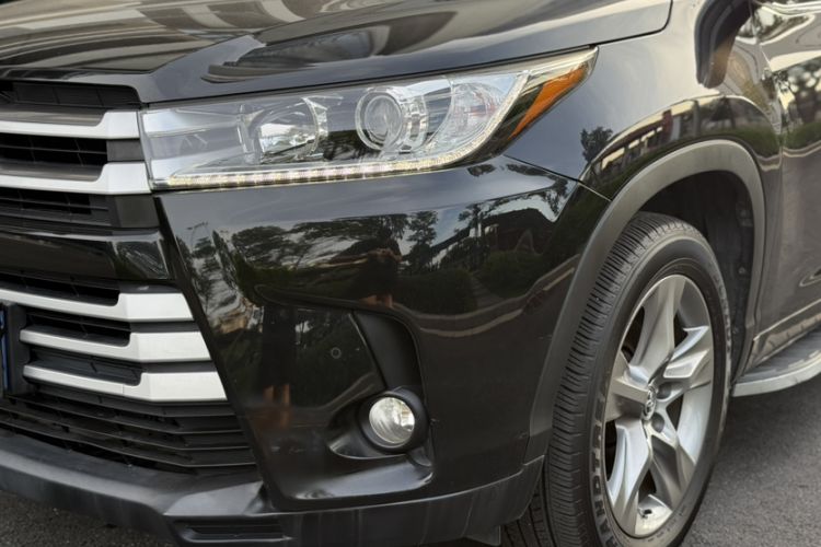 Used Toyota Highlander 2018 2.0T Four-Wheel Drive Luxury Version 7 Seats China VI Standard Exterior 7