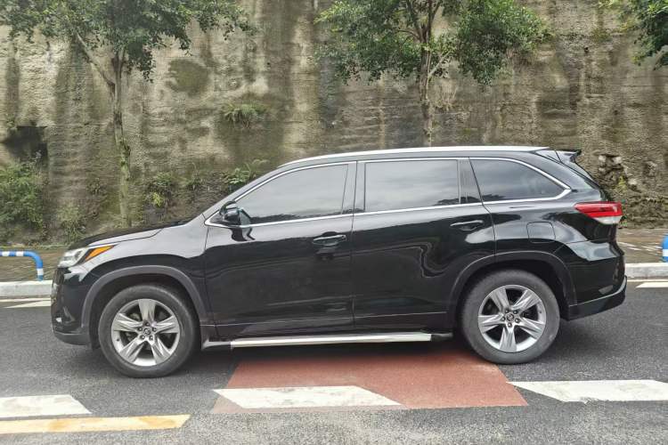 Used Toyota Highlander 2018 2.0T Four-Wheel Drive Luxury Version 7 Seats China VI Standard Exterior 8